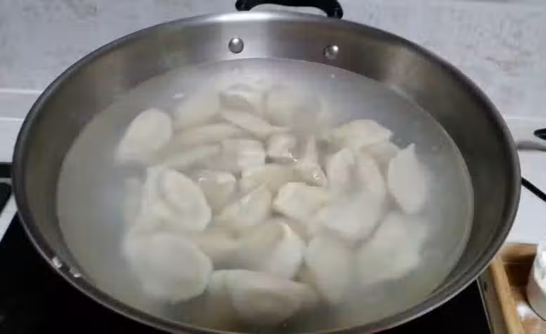 /www/bananadaily.net/web/images/image/2052/20522642.avif
