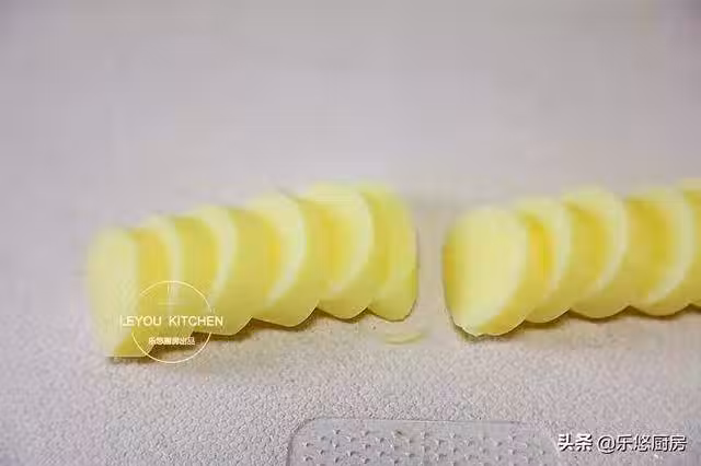 /www/bananadaily.net/web/images/image/2097/20973307.avif