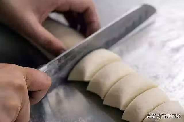 /www/bananadaily.net/web/images/image/2098/20981723.avif