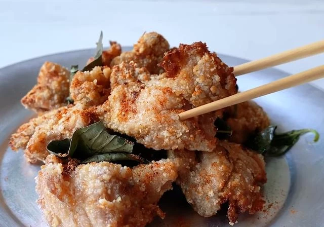 氣炸鍋就能做出美味「鹽酥雞」!更脆、更上色的秘訣有這些