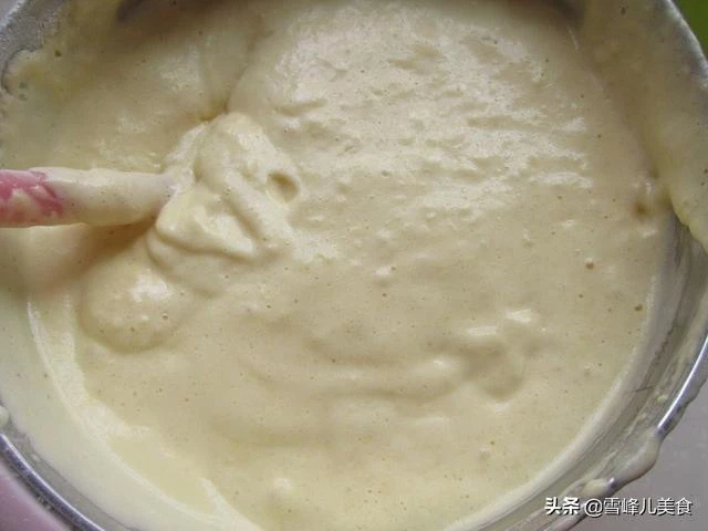 8個雞蛋1碗麵粉,攪攪拌拌簡單零失敗,做上一大盤蛋糕,真香!
