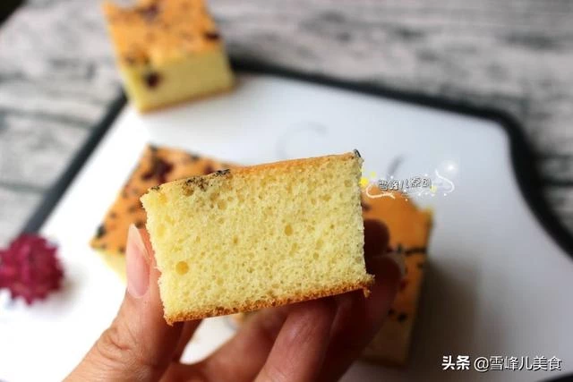 8個雞蛋1碗麵粉,攪攪拌拌簡單零失敗,做上一大盤蛋糕,真香!