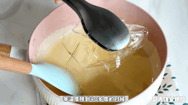 入口即化,比布丁慕斯還好吃,簡單易做,一口就愛上!