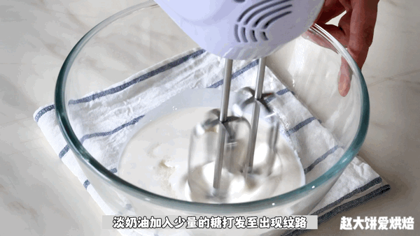 入口即化,比布丁慕斯還好吃,簡單易做,一口就愛上!