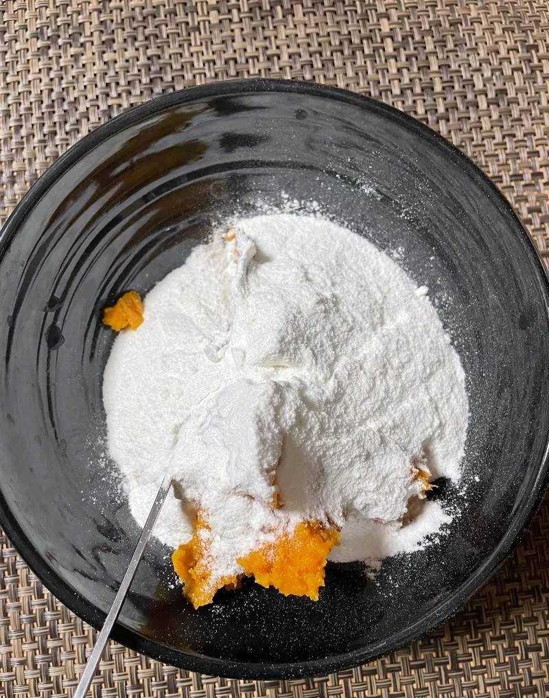 你吃過爆漿紅薯丸子嗎?那味道簡直絕了!1分鐘就能學會!