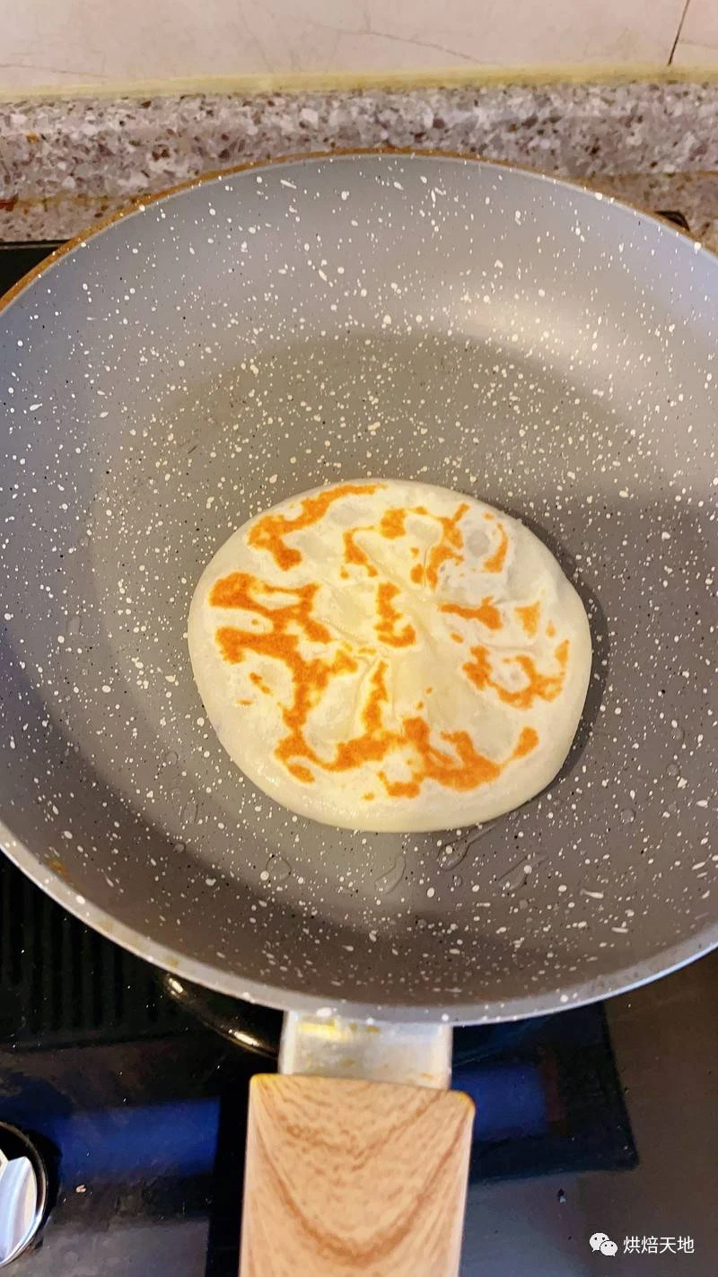 紫薯餅最好吃的做法,外酥里糯又香甜,放涼也不硬,你也試試吧!