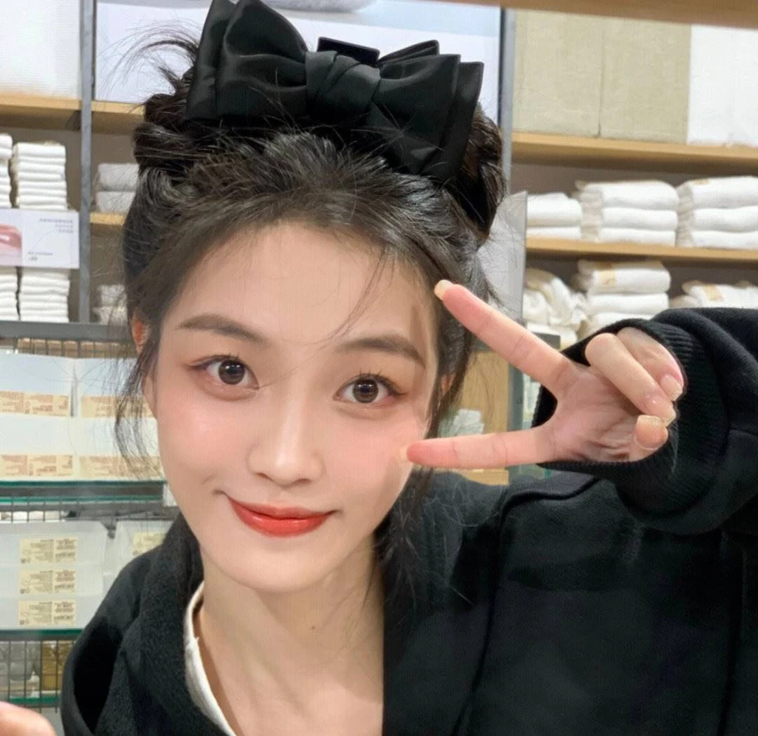 別再亂披頭髮了!這6款新年髮型才夠美夠撩人,主要更顯臉小