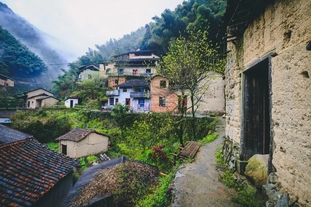 父親住院,我們姐妹倆左右為難之際,大伯一番話打消了我們的顧慮