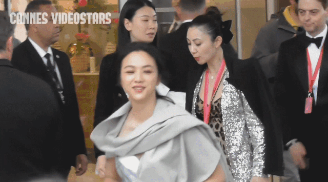 當44歲湯唯和47歲舒淇坐在一起,我才徹底明白,什麼叫相由心生